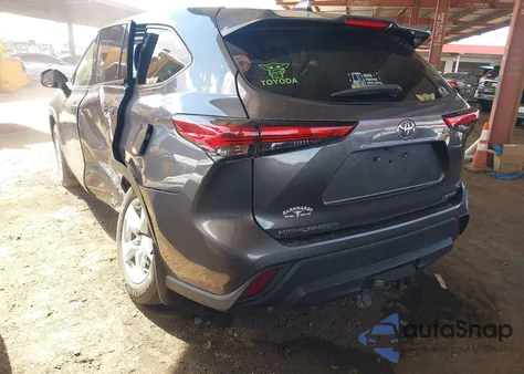 2021 Toyota Highlander Le z USA, uszkodzony, nr VIN 5TDBZRBH6MS533088